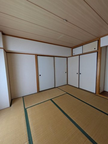 サバーブ永楽荘の和室