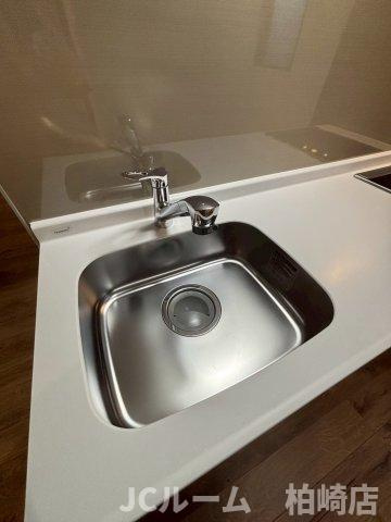 柏崎市安政町のアパートのキッチン