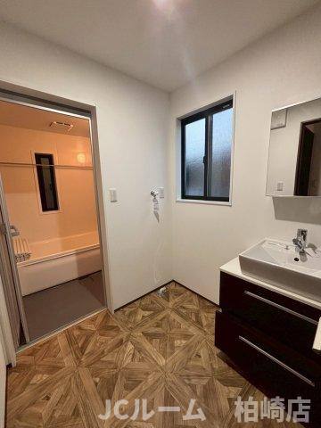 柏崎市安政町のアパートの洗面所