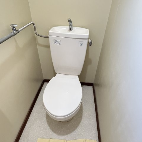 平尾アパートのトイレ