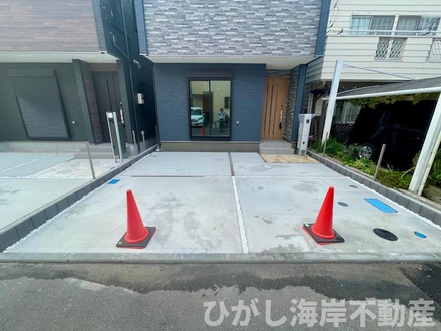 藤沢市城南５丁目　新築戸建　全２棟の駐車場|駐車スペース