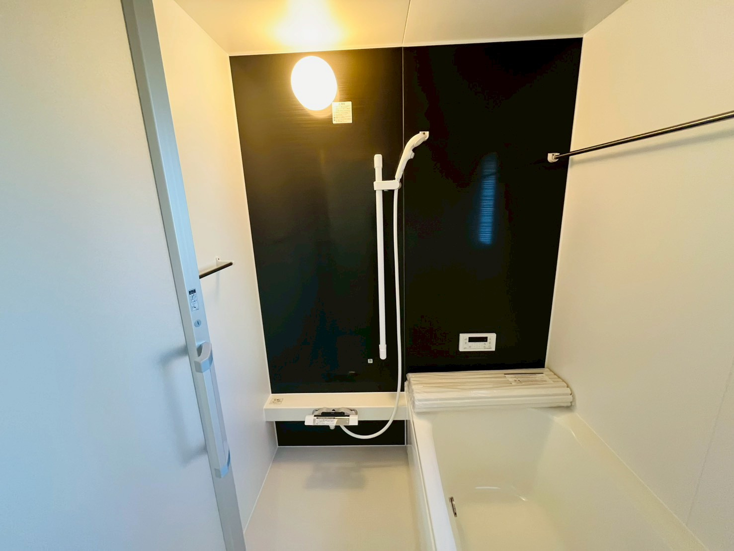 【Cradle Garden】　小山市間々田　第10　全1邸の浴室|〇浴室〇
換気暖房乾燥機付なので、ヒートショックのリスクを軽減できます♪
2025年11月撮影