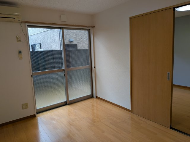 ルネッサンスみやのの居間・リビング