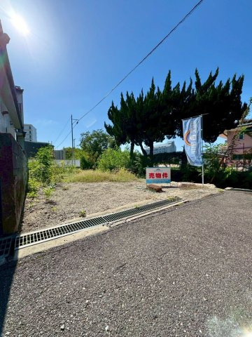 草津市草津3丁目　建築条件無し売土地の前面道路含む現地写真