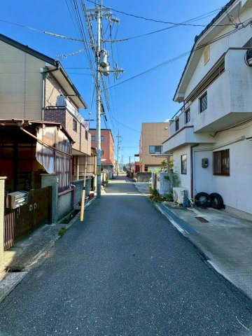 草津市草津3丁目　建築条件無し売土地の前面道路含む現地写真