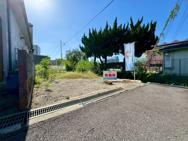 草津市草津3丁目　建築条件無し売土地の前面道路含む現地写真