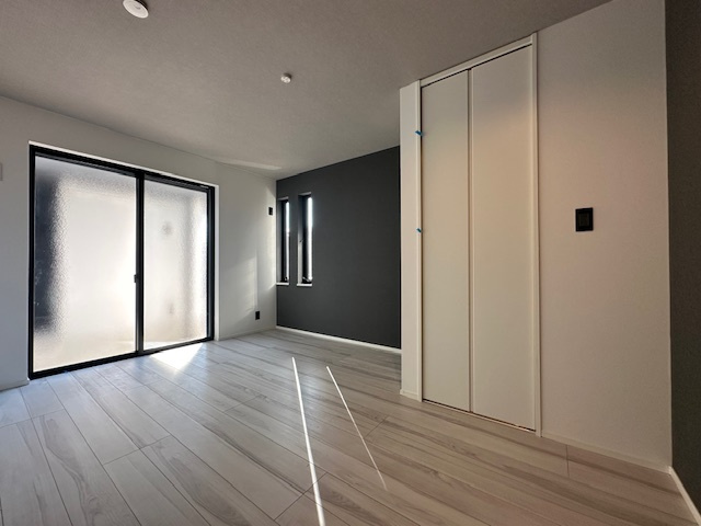 茅ヶ崎市松風台　新築戸建　全２棟の寝室|7.12帖　洋室