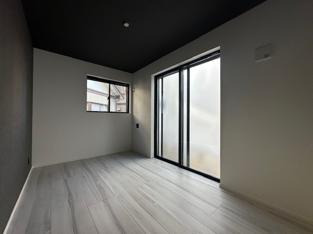 茅ヶ崎市松風台　新築戸建　全２棟の設備|5帖　洋室