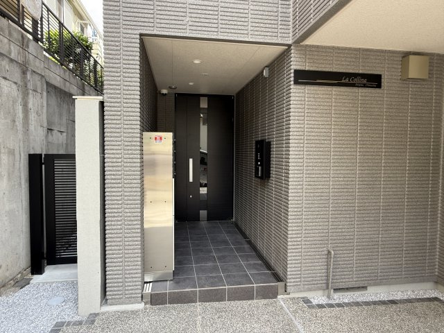 Ｌａ　Ｃｏｌｌｉｎａ新宿中落合のエントランス
