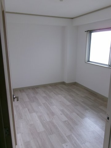 シャトレ北川の寝室