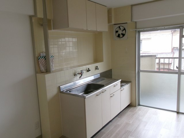 シャトレ北川のキッチン