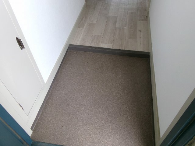 シャトレ北川の玄関