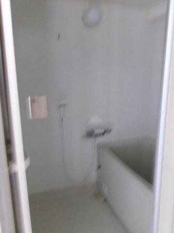 シャトレ北川の浴室