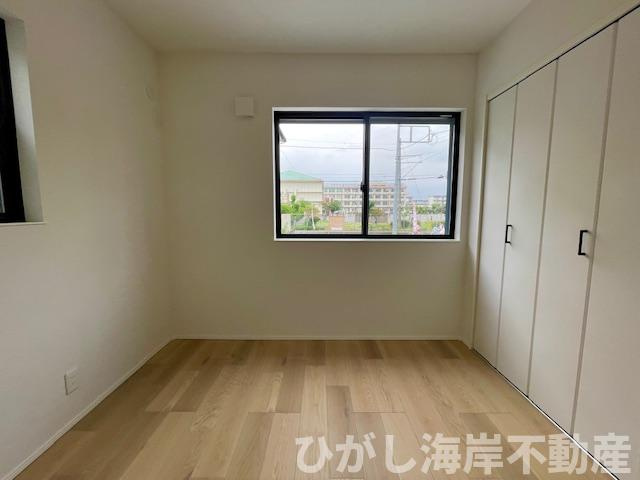 平塚市出縄　新築戸建　の寝室|5帖　洋室