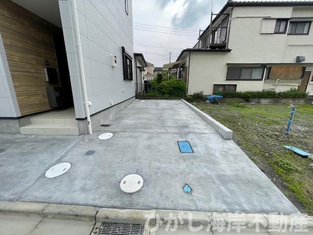 平塚市出縄　新築戸建　の駐車場|駐車スペース