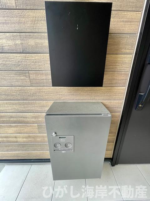 平塚市出縄　新築戸建　の設備|宅配ボックス