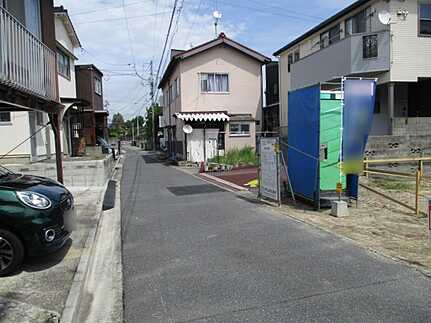 広島市佐伯区五日市中央5丁目　新築一戸建て(全2棟の前面道路含む現地写真