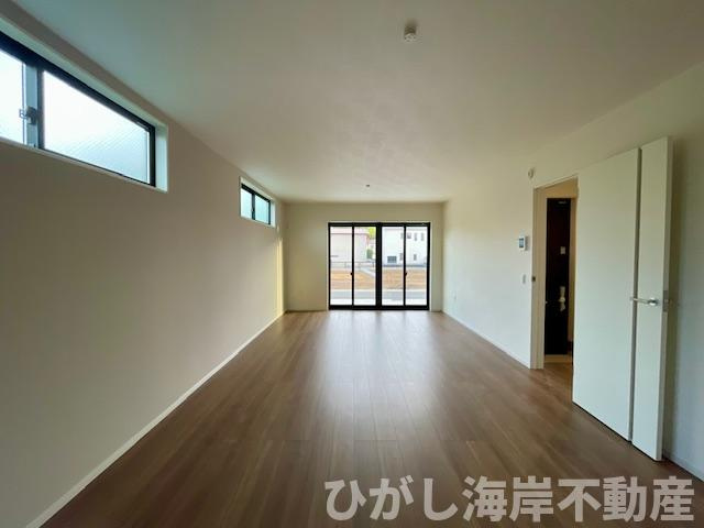 平塚市豊田宮下　新築戸建　全6棟の居間・リビング|21.7帖　LDK