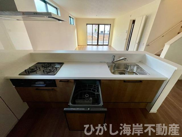 平塚市豊田宮下　新築戸建　全6棟のキッチン|食洗器付きシステムキッチン