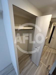 エスリードレジデンス大阪谷町ザ・マークスの収納|エスリードレジデンス大阪谷町ザ・マークス　クローゼット