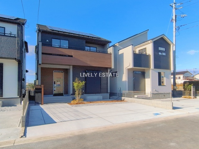 草加市新里町 新築分譲住宅 全5棟 2号棟の駐車場