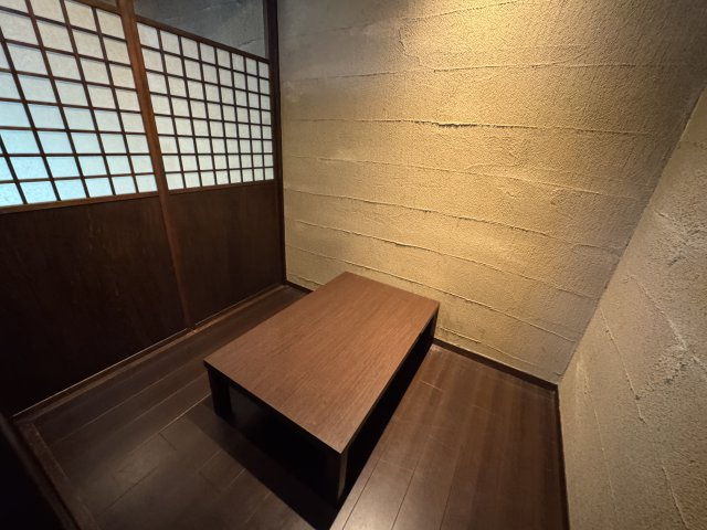 -三丁目不動産-　深谷市石塚　元飲食店の洋室|コンパクトで使いやすい洋室です