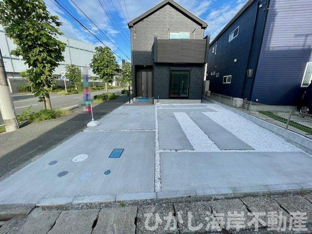 平塚市札場町　新築戸建　の駐車場|駐車スペース