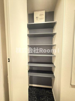 【玄関】 | 【ペット共生】ＨＥＢＥＬ　ＭＡＩＳＯＮ　中野町・旭化成ヘーベルメゾンHEBEL HAUS | 明るい玄関です