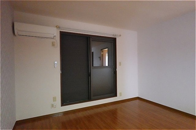 【居間・リビング】 | ヴァンクール Ｂ | シャッター雨戸