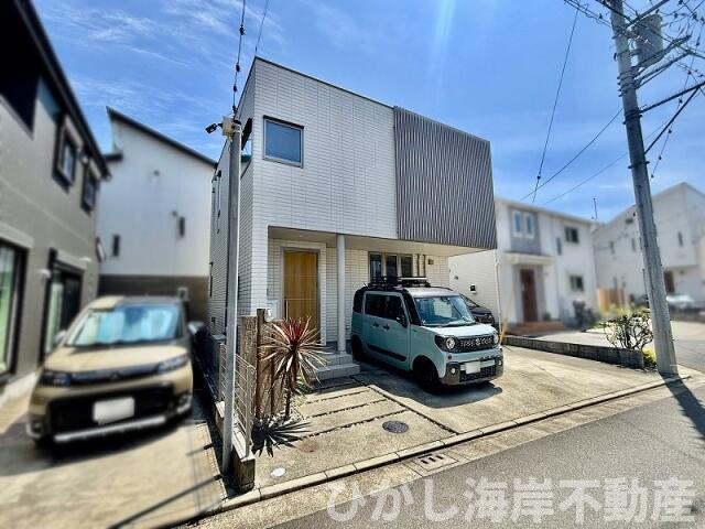 茅ヶ崎市赤羽根　中古戸建の前面道路含む現地写真|現地外観