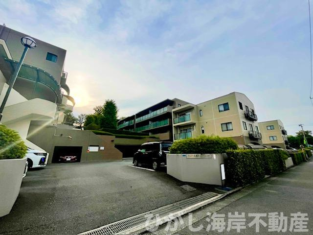 ラミアール藤沢モアクレストの駐車場|敷地内駐車場