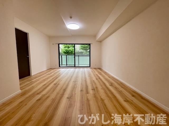 ラミアール藤沢モアクレストの居間・リビング|新規リフォーム完了！　16.4帖　LDK