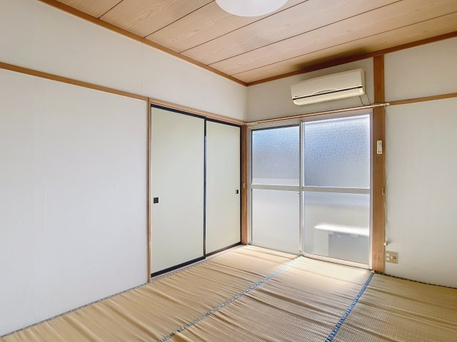 尾形コーポの内装