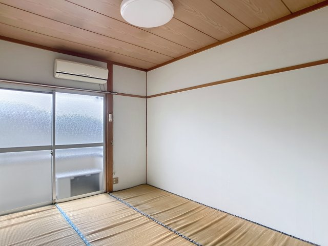 尾形コーポの和室