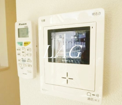 【セキュリティ】 | ハーミットクラブハウス鶴見オレンジコート | モニター付きインターホンです。