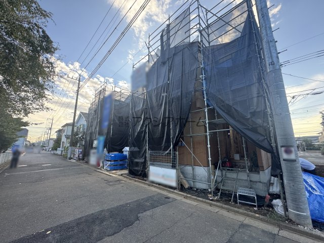 所沢市東狭山ケ丘1丁目・全4棟　新築一戸建　3号棟の外観|建築中現地写真(2025年10月2日撮影)