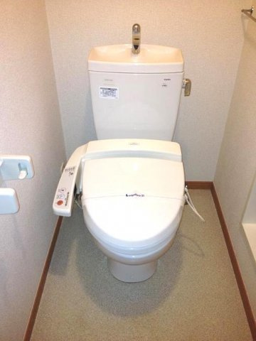 レオパレス武蔵野第３のトイレ|清潔感のあるトイレです