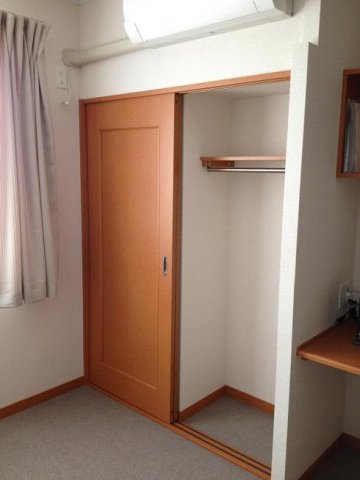 レオパレス武蔵野第３の収納|たっぷりとした収納スペースです