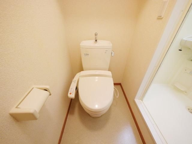 レオパレス武蔵野第３のトイレ|清潔感のあるトイレです