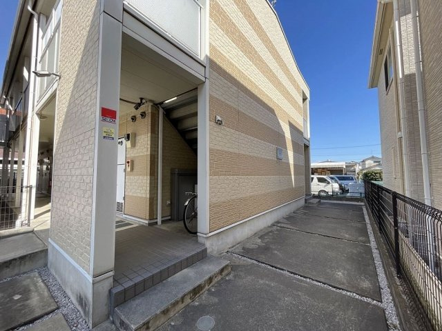 レオパレス武蔵野第３のロビー|建物の内部です