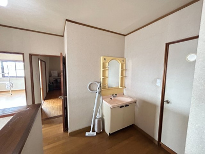 【その他】 | カーポート付きの広々駐車場！那須塩原市三島8DK