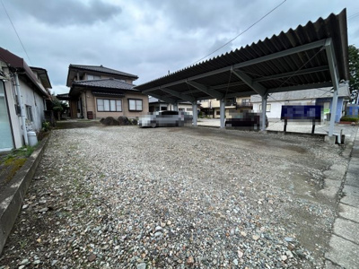 【駐車場】 | カーポート付きの広々駐車場！那須塩原市三島8DK