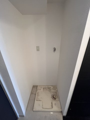 【洗面所】 | エスリードコート難波ウエスト | エスリードコート難波ウエスト　室内洗濯機置き場