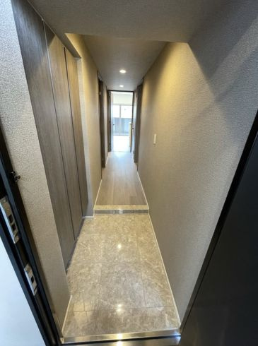 レーベン川口GRAN ARTの玄関