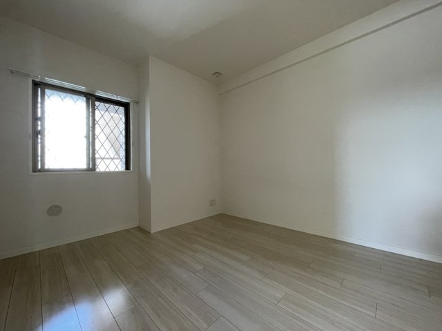 アルファステイツ千舟町通りの洋室|6帖の北東洋室です。