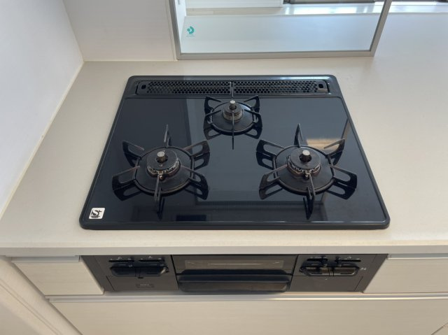 アルファステイツ千舟町通りのその他|3口のガスコンロです。