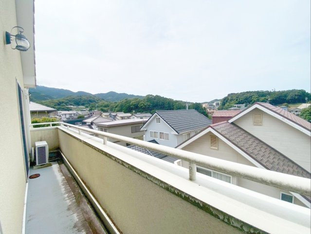 糟屋郡篠栗町中央５丁目 中古戸建のバルコニー|バルコニーです！南西向きで日当たり良好です！