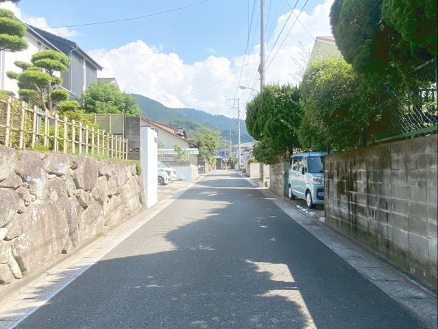 糟屋郡篠栗町中央５丁目 中古戸建の前面道路含む現地写真|前面通路の様子です！