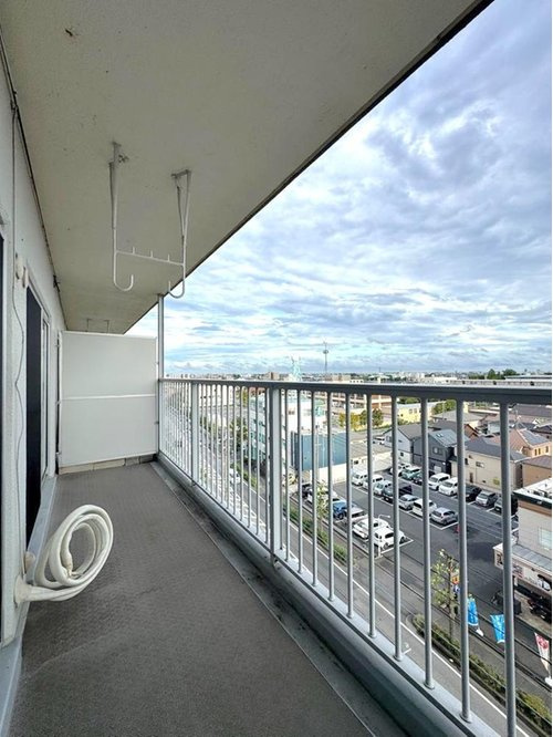 ドルミ春日部のバルコニー|バルコニーからの眺めを楽しみながら食事をしませんか