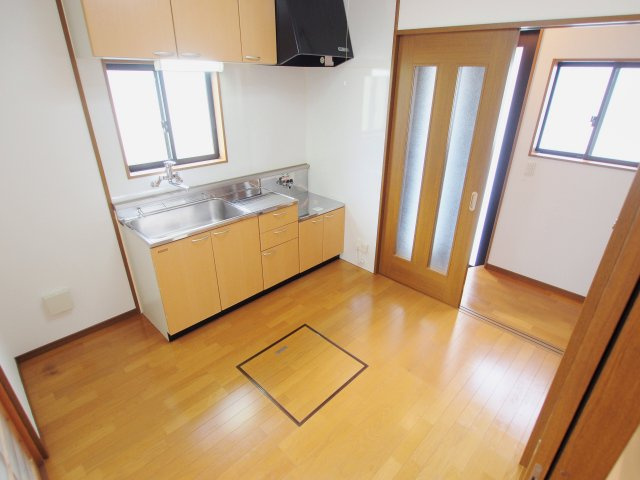 幸町戸建の居間・リビング